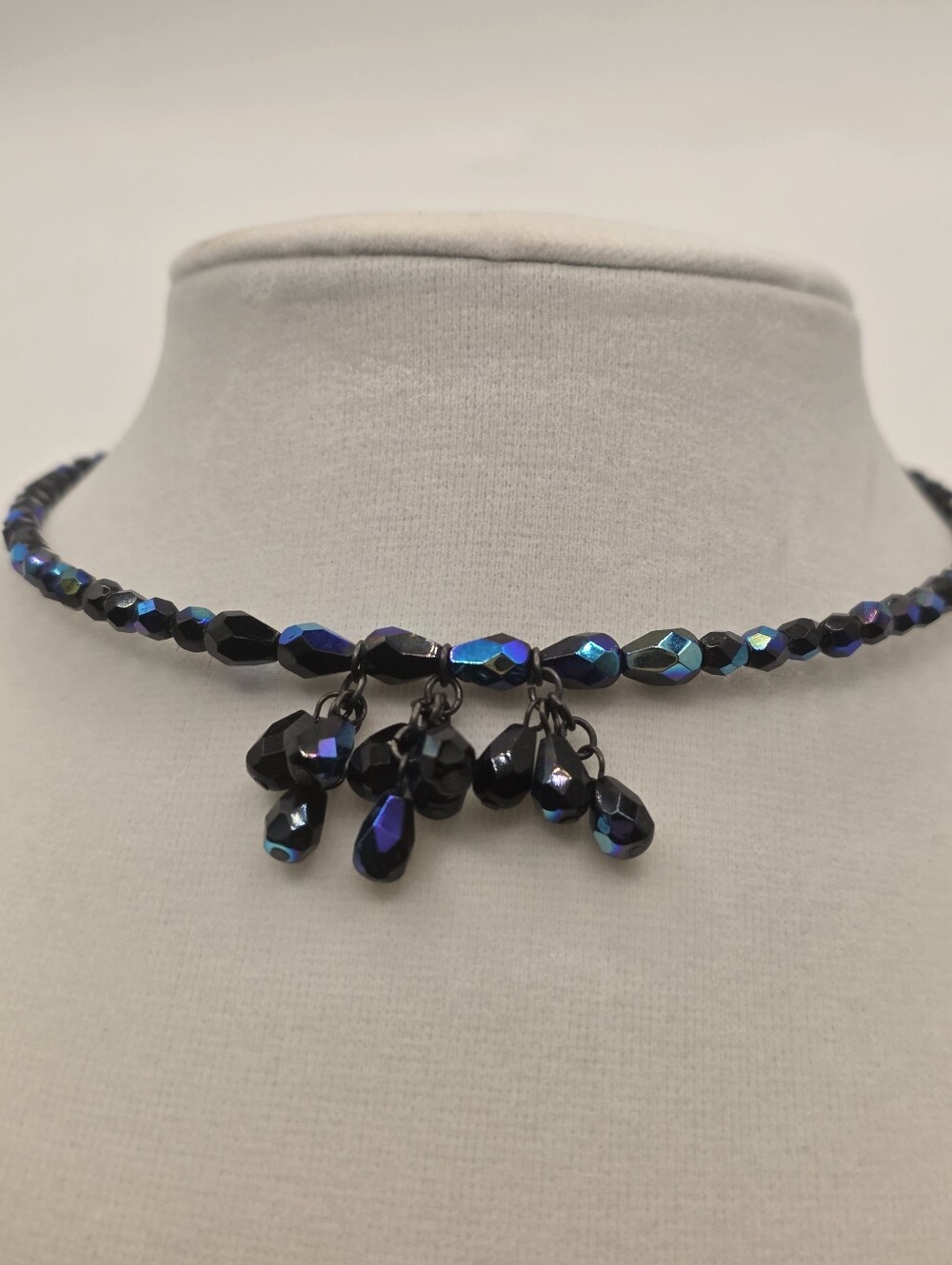 Vtg Iridescent Crystal Bead Memory Wire Choker Necklace Blue Black Drop Cluster
